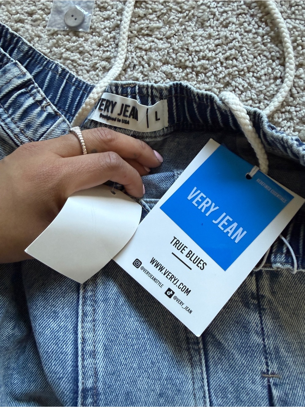 Very Jean High-Waist Drawstring Relaxed Jeans - Light Wash Blue - Picture 4 of 4